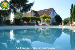 Le gite La Villa des Pins avec piscine entre Loire et Morvan Bourgogne